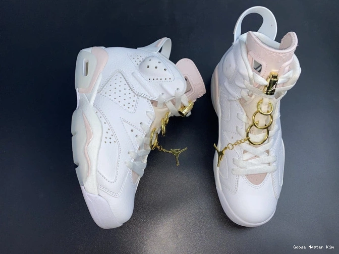 (W) Jordan Hoops Air Retro 6 DH9696-100 Gold 0815